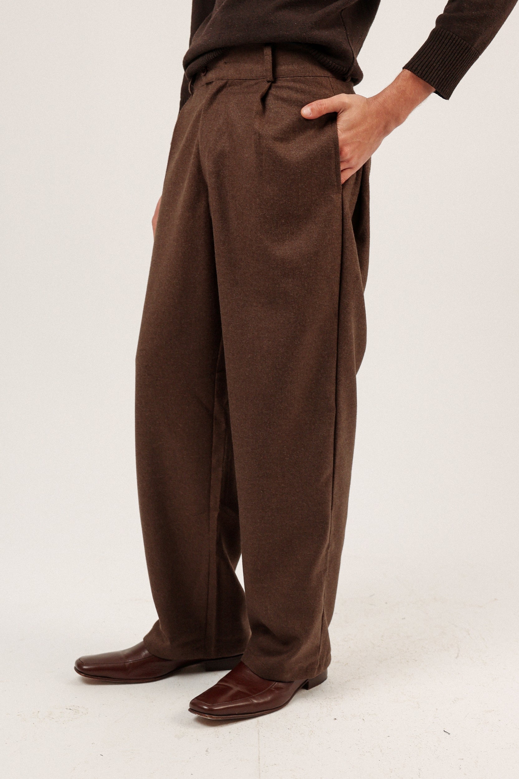 MEN’S WOOL PANTS (BROWN)