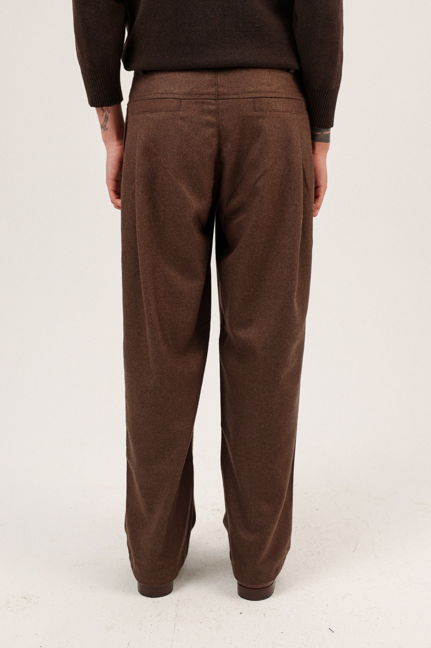 MEN’S WOOL PANTS (BROWN)
