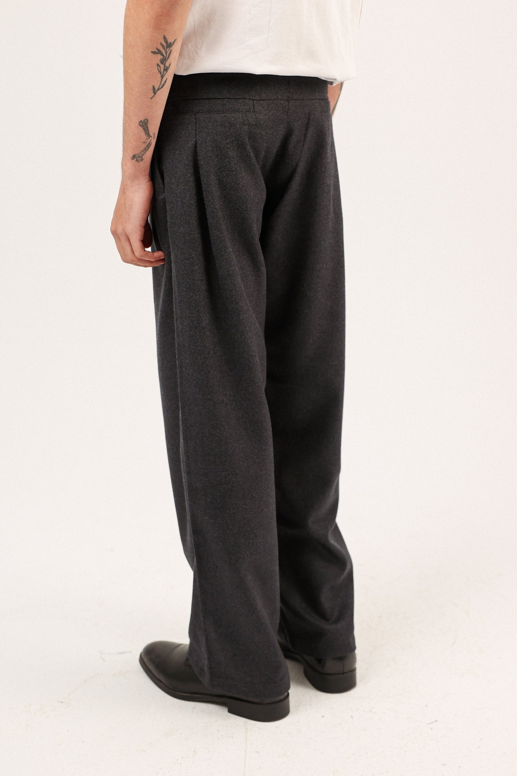MEN’S WOOL PANTS (PETROLEUM)